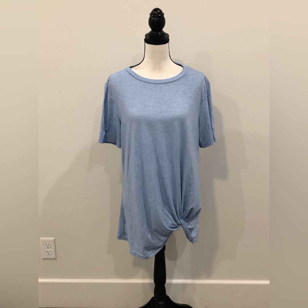 Yidarton Twist Front Tee